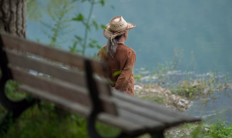 Heartbreak to Healing: A Guide to Coping and Moving On After a Breakup