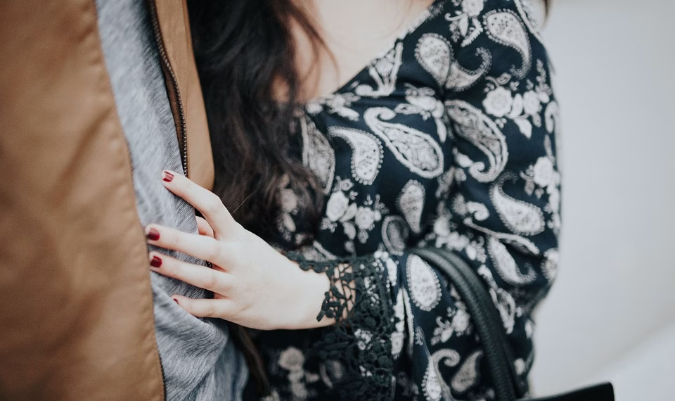 Breaking Down Walls: How to Overcome Trust Issues and Build Strong Connections