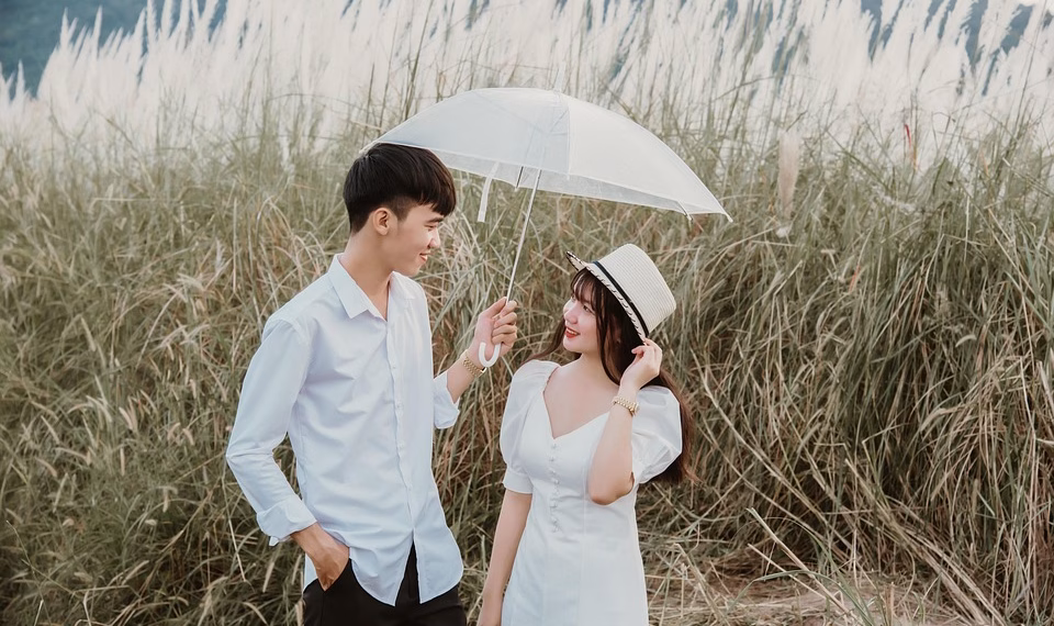 Love’s Playbook: Expert Advice for Navigating the Complexities of Relationships