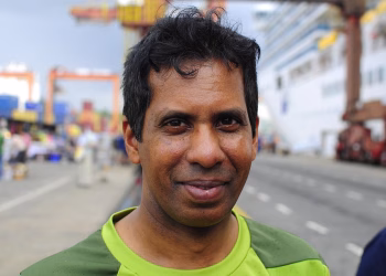 Unveiling the Warning Signs: Navigating the Dating Minefield of Red Flags